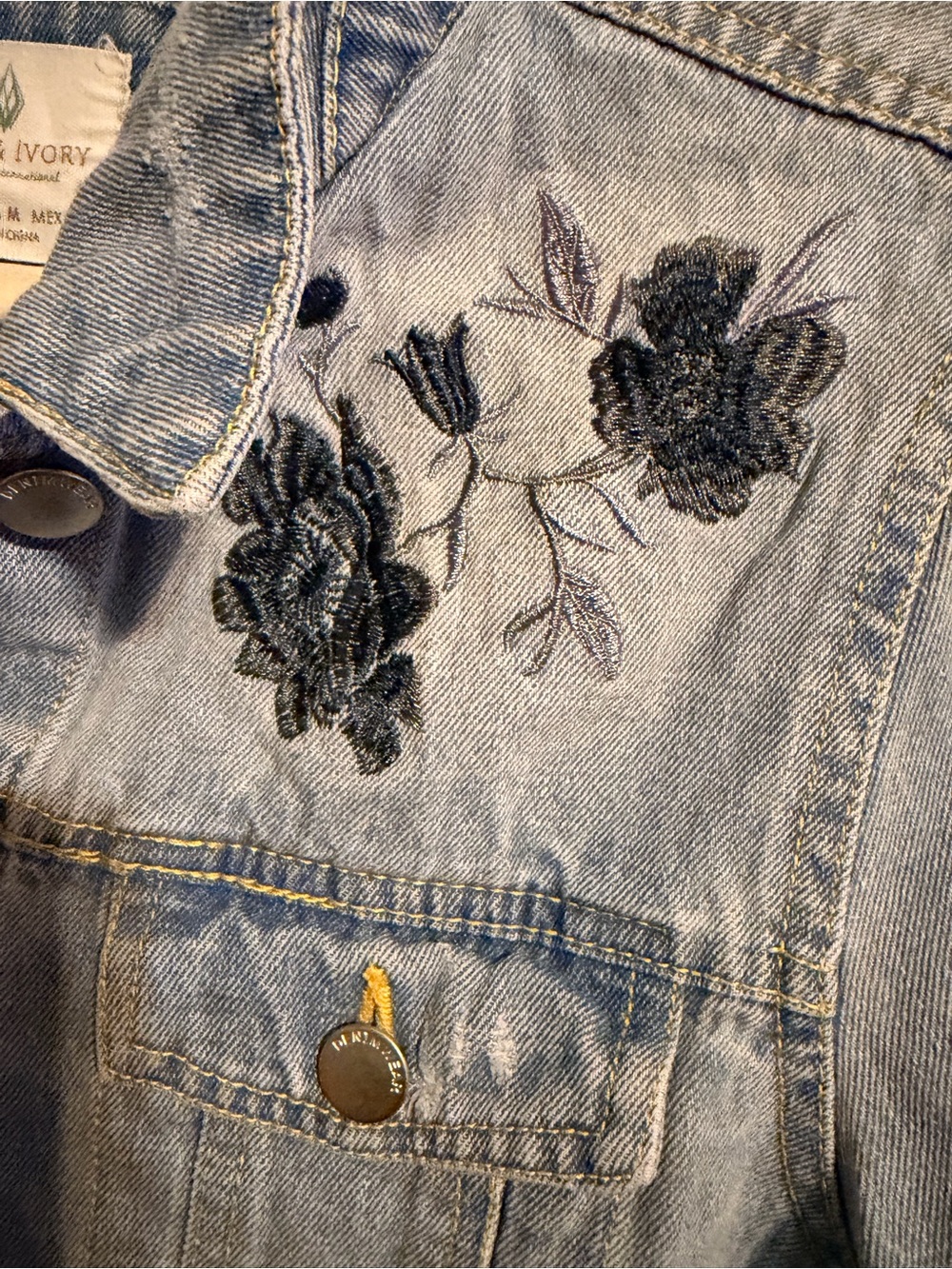 Jade & Ivory Embroidered Denim Jacket Medium Light Wash Floral Boho Jean Jacket - Picture 12 of 12